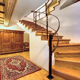 Отель Red Lion 4*