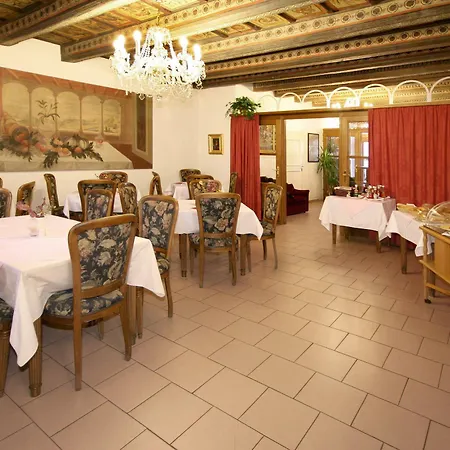 Отель Red Lion Прага